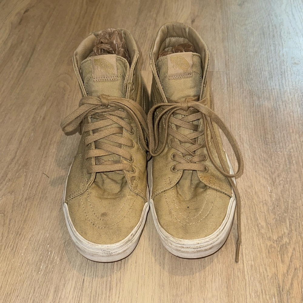 Men’s Hightop Tan Vans